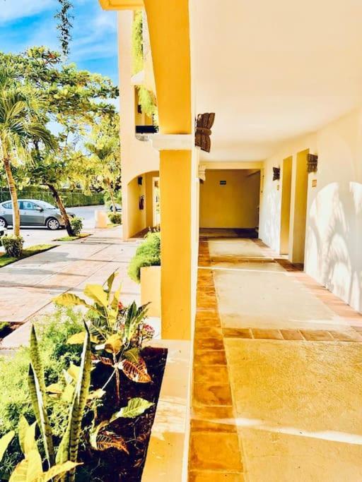 Punta Me Apartment Beach Front In The Hotel & Waterpark Cancun Exterior photo