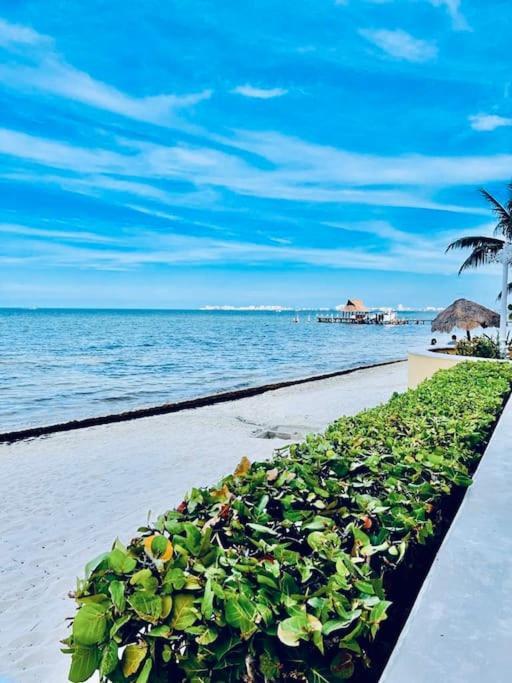 Punta Me Apartment Beach Front In The Hotel & Waterpark Cancun Exterior photo