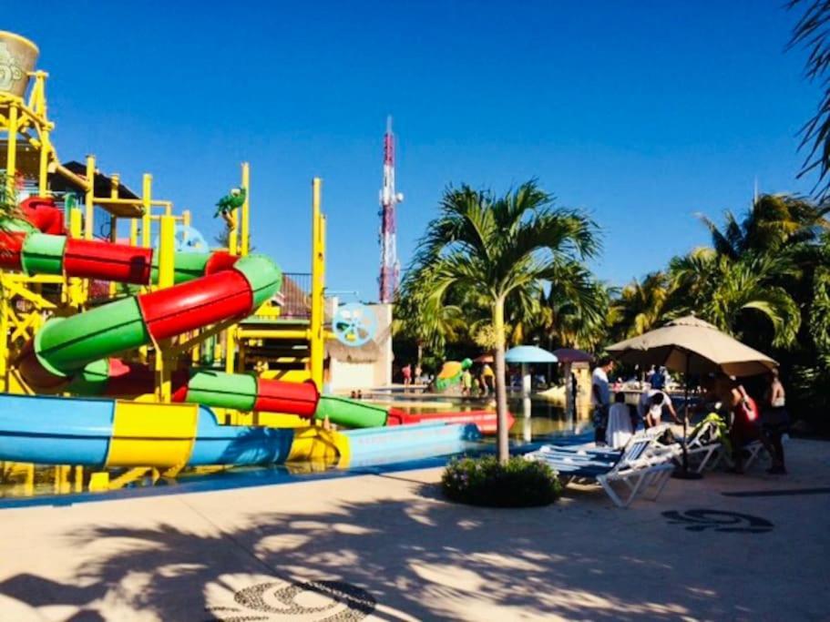 Punta Me Apartment Beach Front In The Hotel & Waterpark Cancun Exterior photo