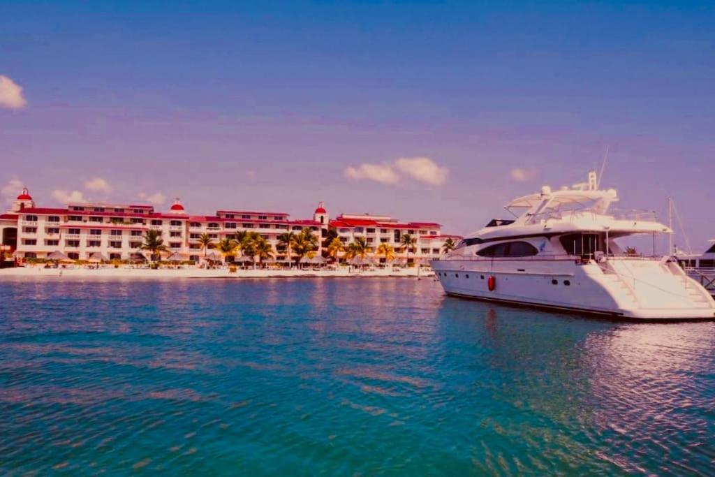 Punta Me Apartment Beach Front In The Hotel & Waterpark Cancun Exterior photo