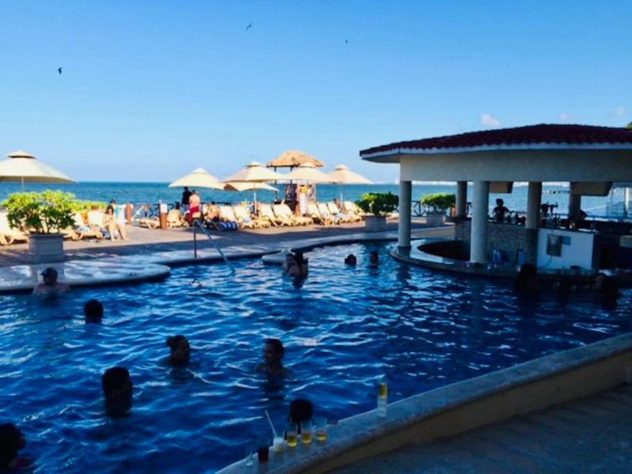 Punta Me Apartment Beach Front In The Hotel & Waterpark Cancun Exterior photo
